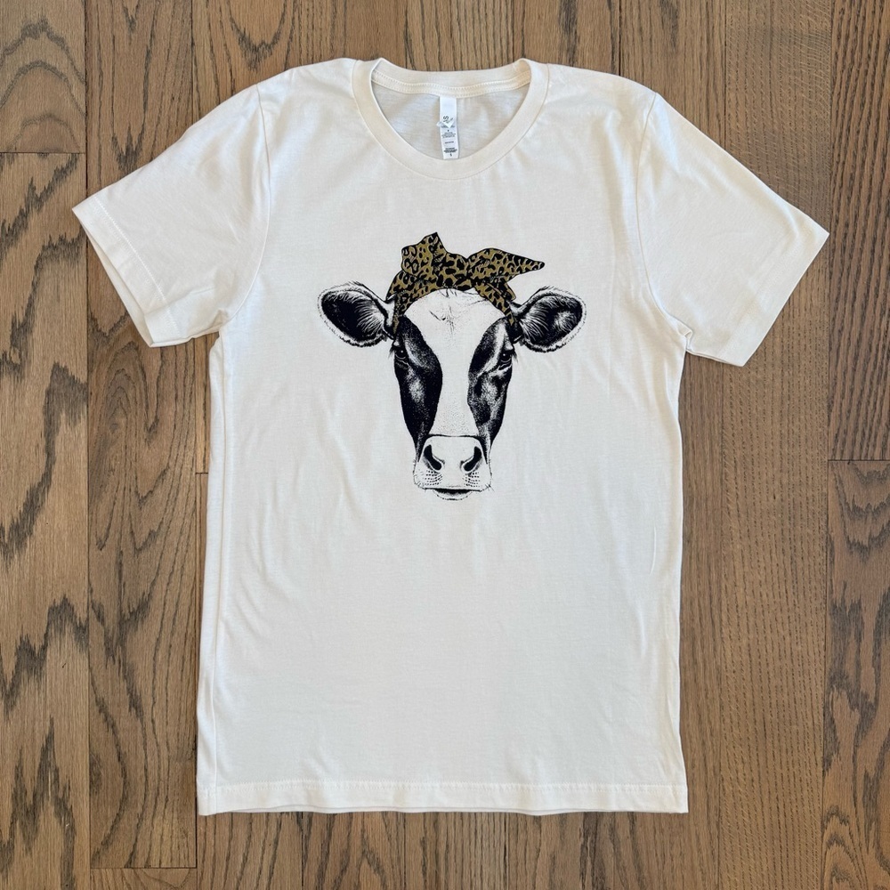 Cow Print Women’s Graphic Farm Cream Tee Size Small